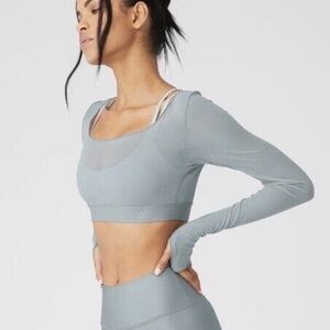 ALO Airlift Long Sleeve Ballet Dream Bra, Cosmic Grey, size S